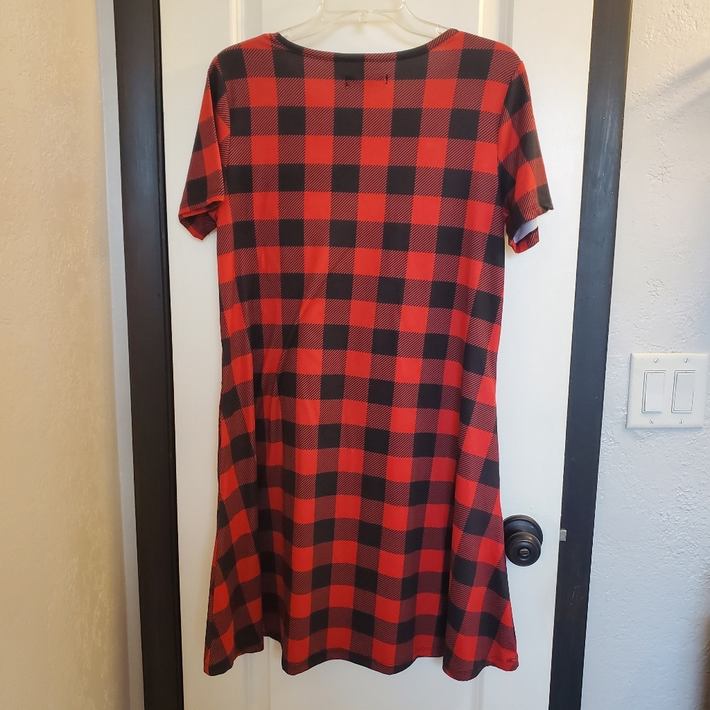 Charlies Project Dress with Pockets - Picture 4 of 10